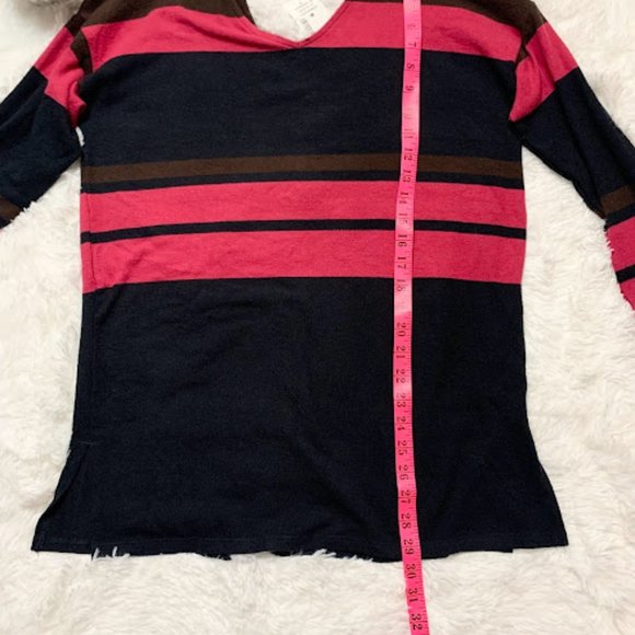 Women's 3/4 sleeve stripe V-neck size Medium New with Tags - Picture 2 of 6